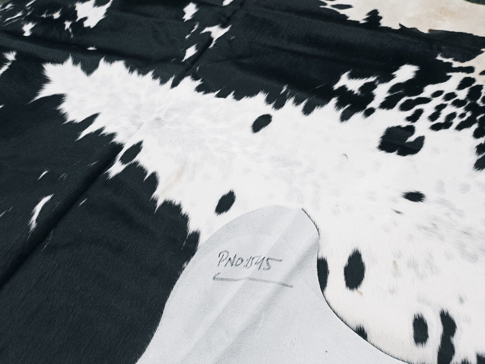 Black And White Cowhide Rug #1545