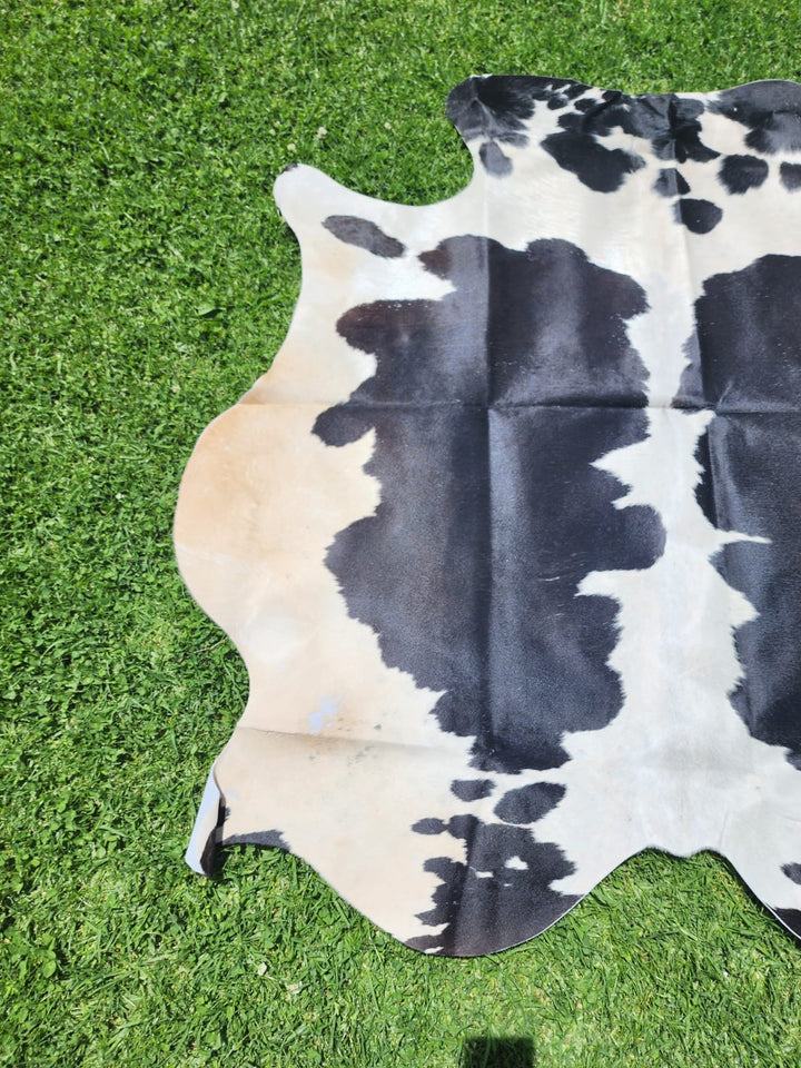 Black Cowhide Rug #1425