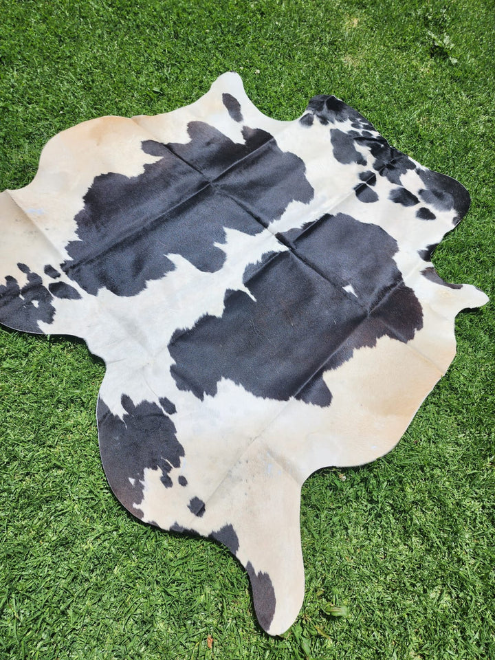 Black Cowhide Rug #1425