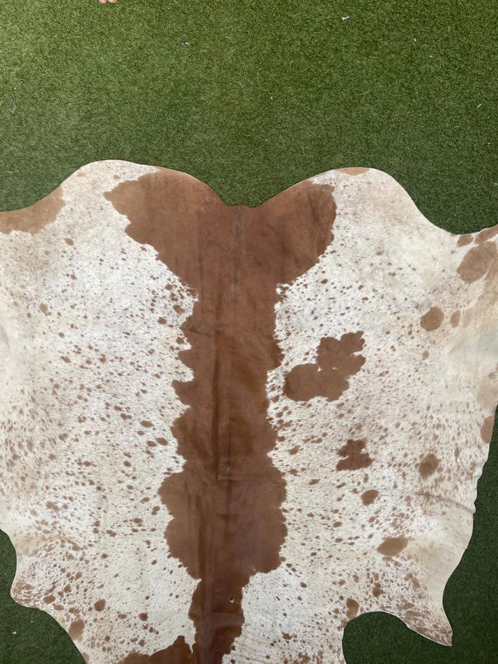 Big brown and white Cow Hide 1409