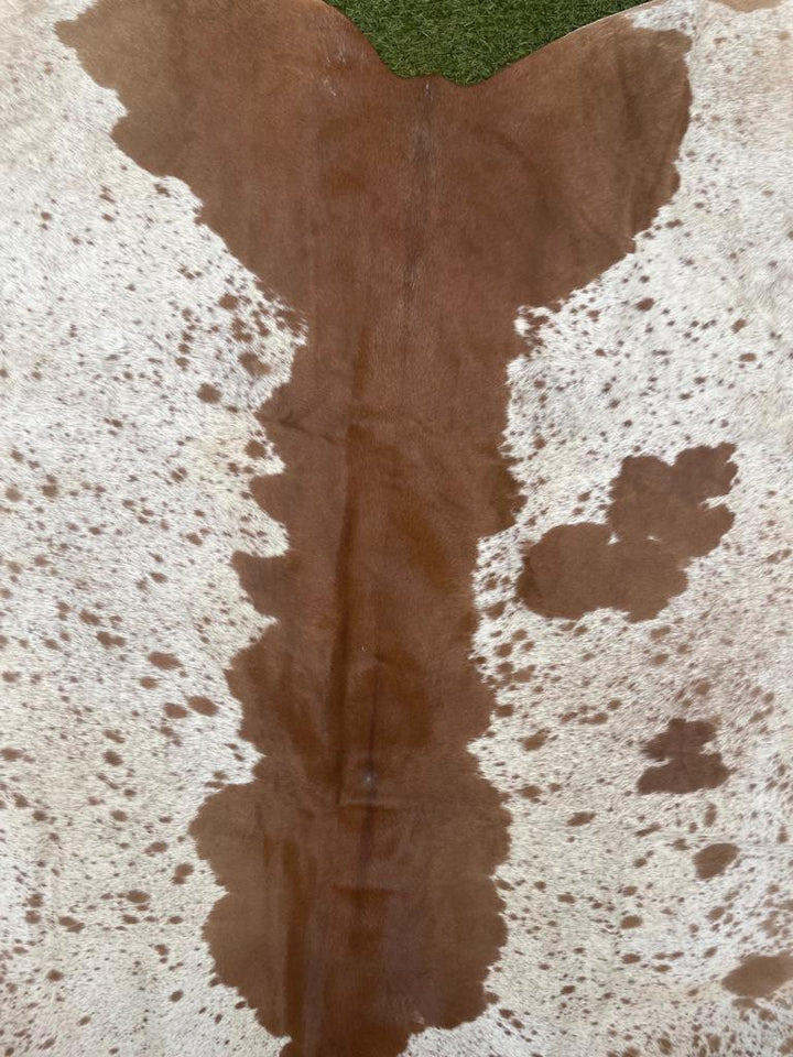 Big brown and white Cow Hide 1409