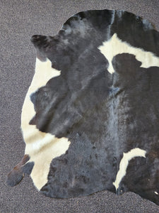 Cowhide rug  Natural Black and white