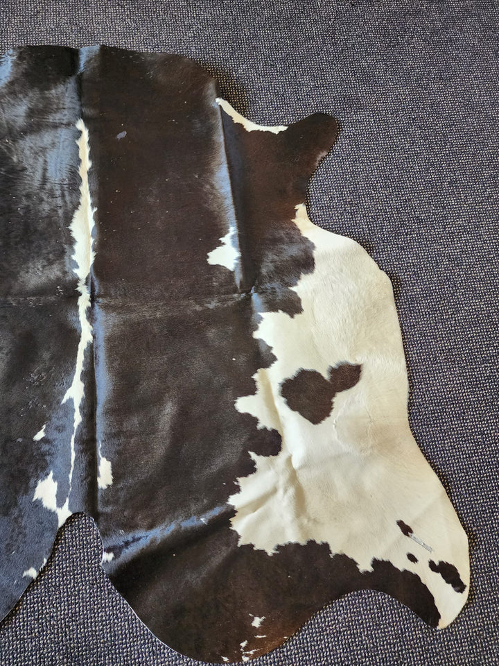 Black N White Cowhide Rug #1442-2