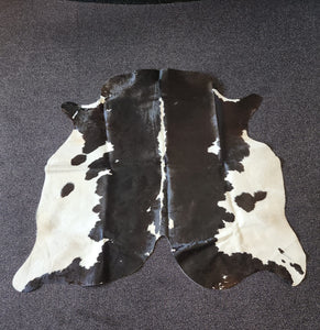 Black N White Cowhide Rug #1442-2