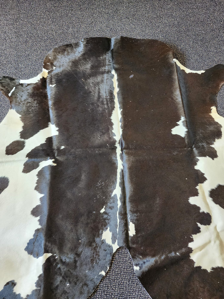 Black N White Cowhide Rug #1442-2