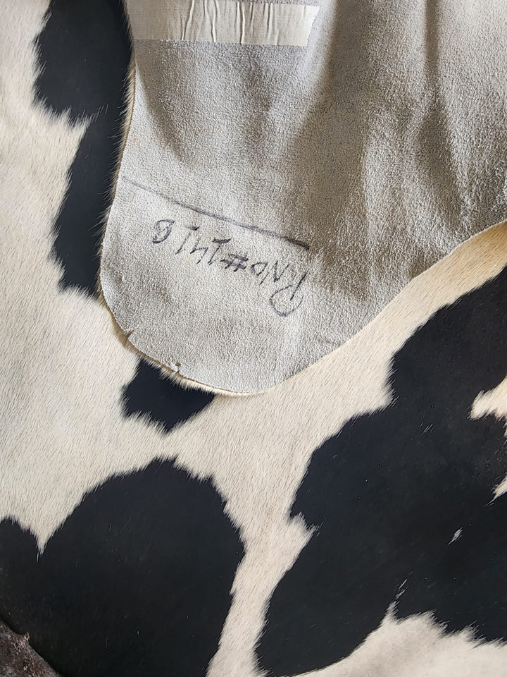 Natural Cowhide Rug 1418