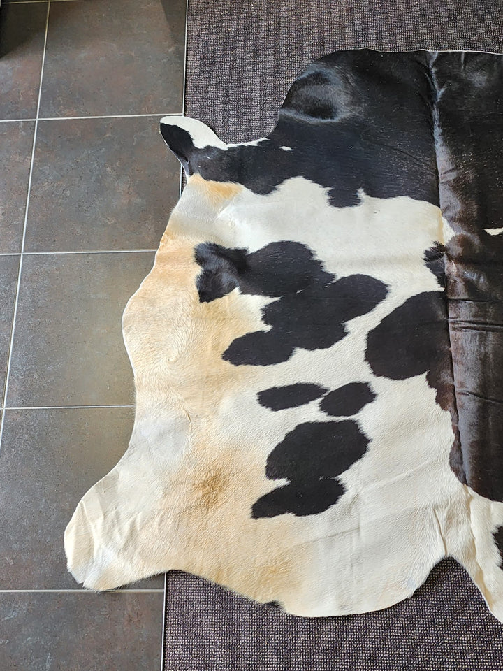 Natural Cowhide Rug 1418