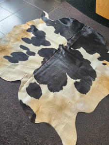 Natural Cowhide Rug 1418
