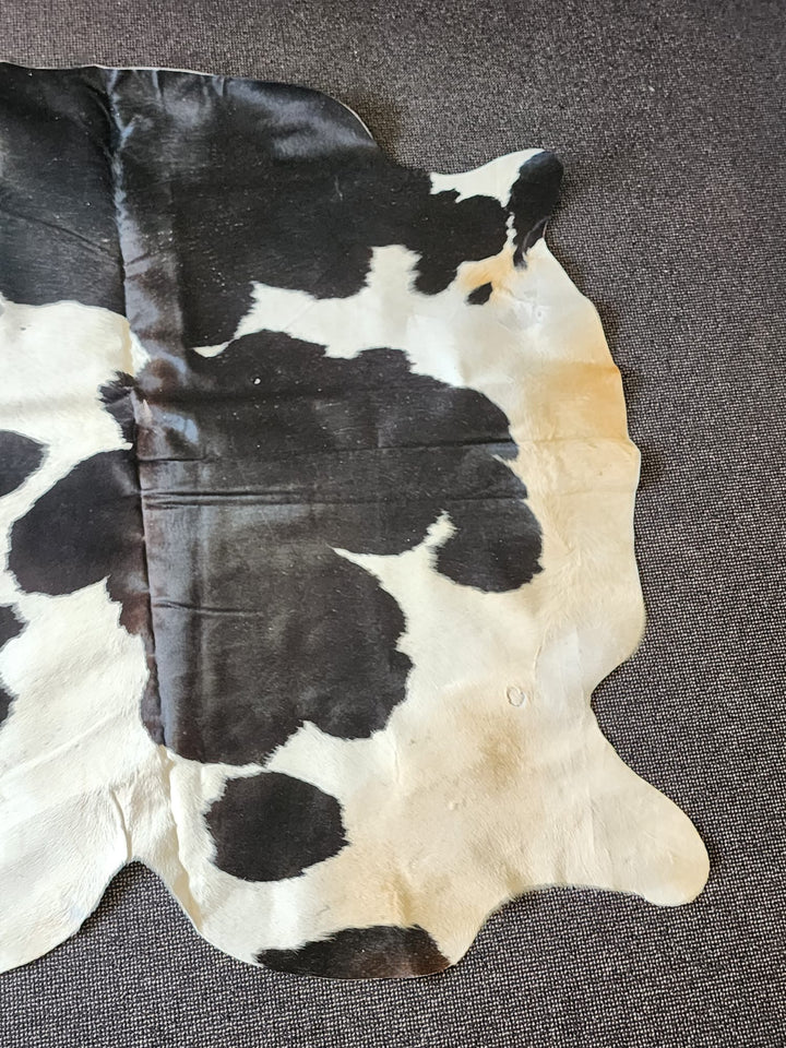 Natural Cowhide Rug 1418