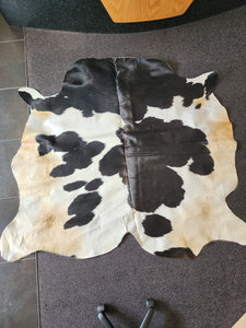 Natural Cowhide Rug 1418