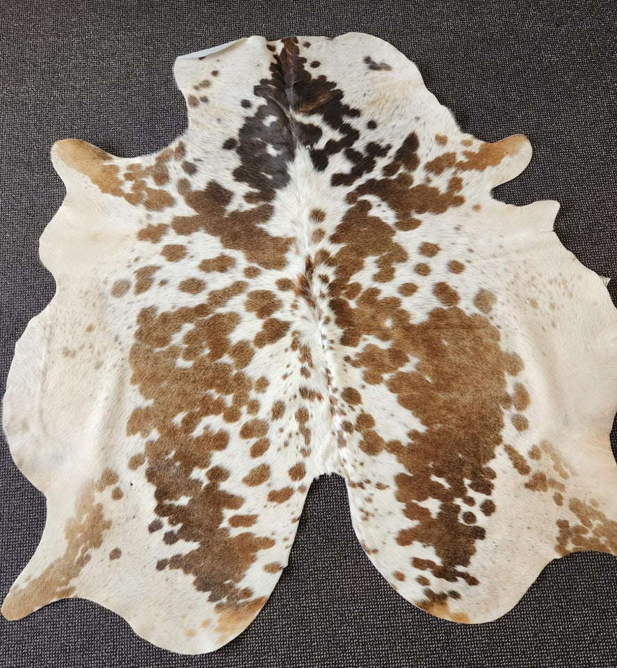 Brown n White Cow Hide Rug 1201